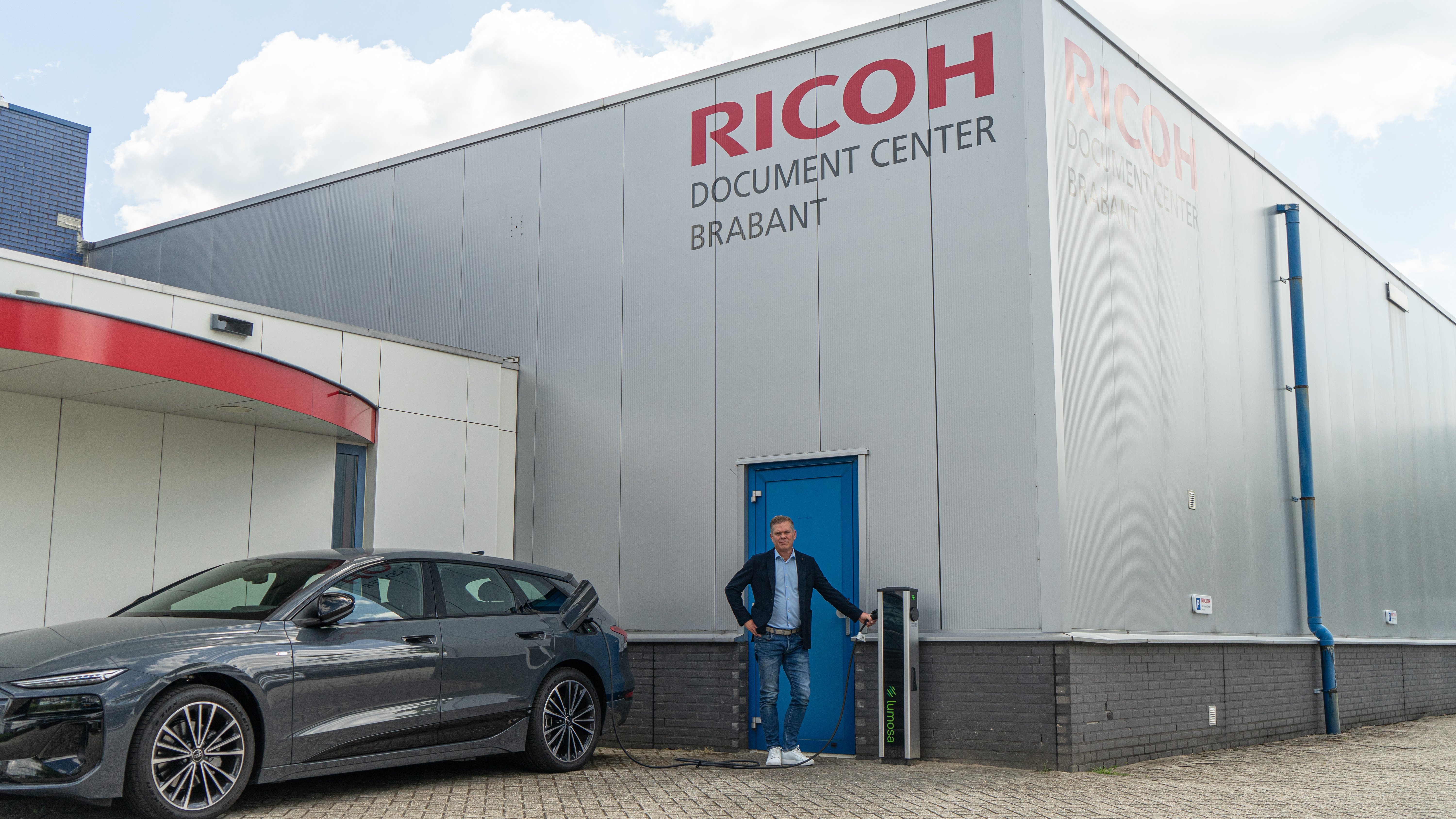 Ricoh kiest voor Lumosa TRACK laadpaal op kantoorlocatie